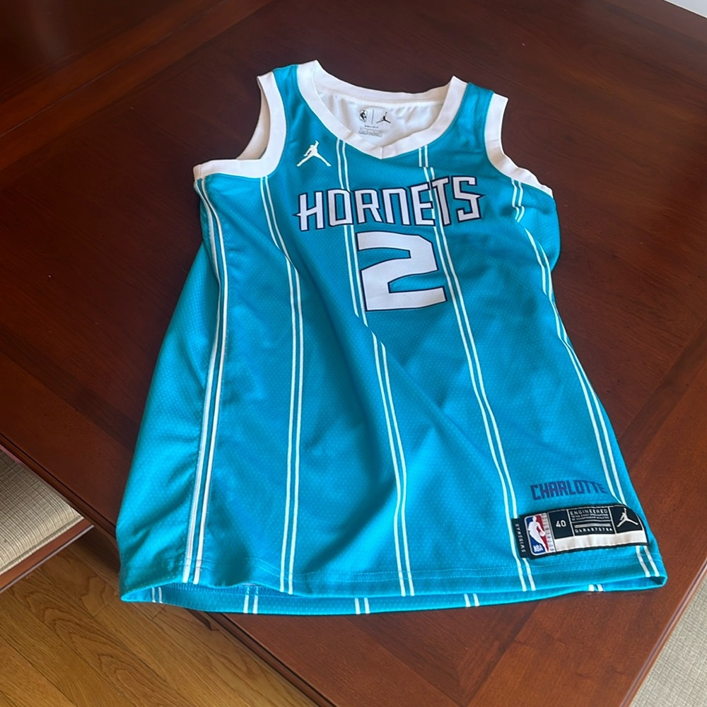 Lamelo Ball Charlotte Hornets NBA jersey.